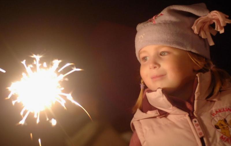 Ура, каникулы! Пиротехника, которую можно запускать с детьми - Североморск | severomorsk.salutsklad.ru